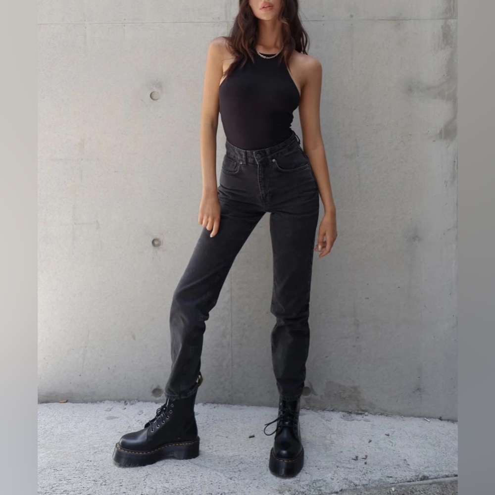 Ragged Priest Butt Cut Jeans